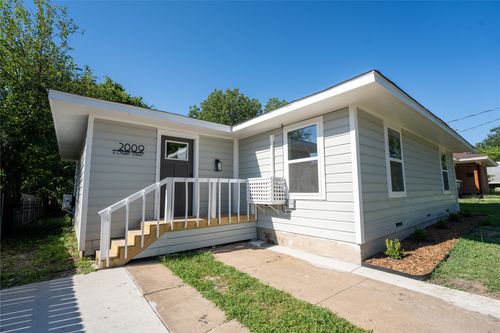 2009 E Cherry St, Sherman, TX, 75090-6607 | Card Image