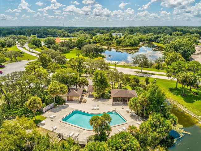 D - 8158 Sturbridge Ct, Condo with 2 bedrooms, 2 bathrooms and null parking in Weeki Wachee FL | Image 4