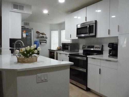 apt-216-400 Summit Ridge Pl, Longwood, FL, 32779-5999 | Card Image