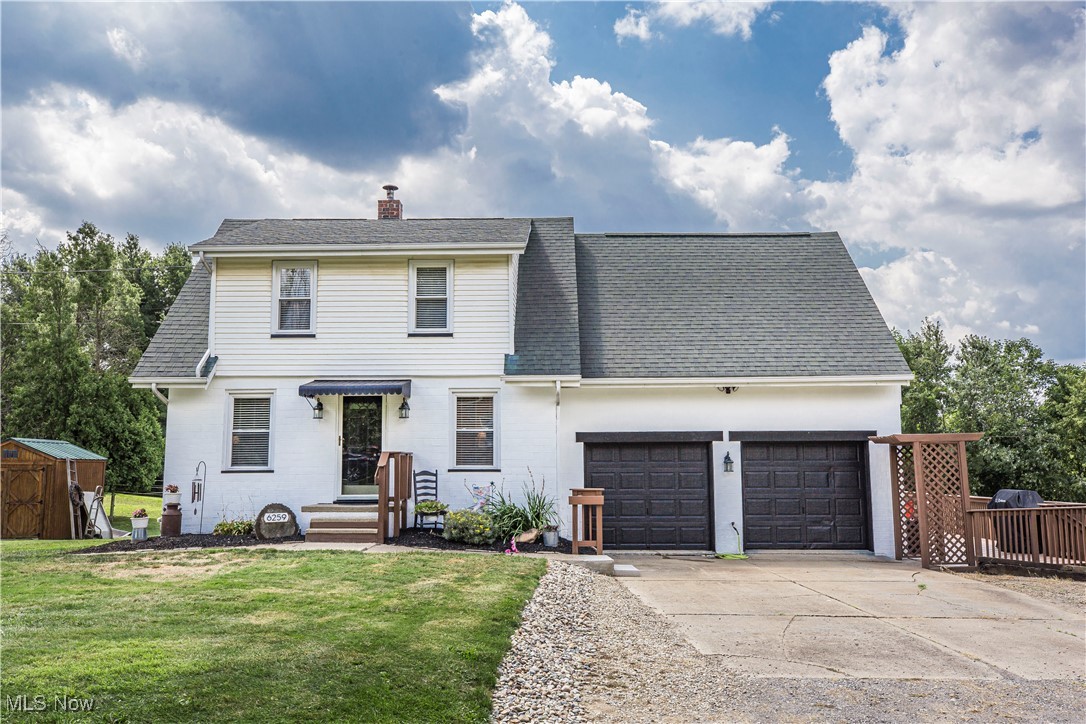 Columbus Rd, Louisville, OH 44641