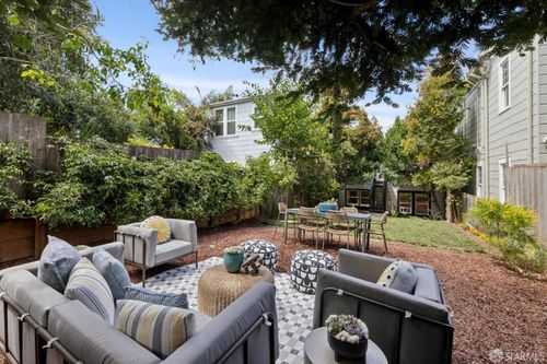 3717 20th St, San Francisco, CA, 94110-2219 | Card Image