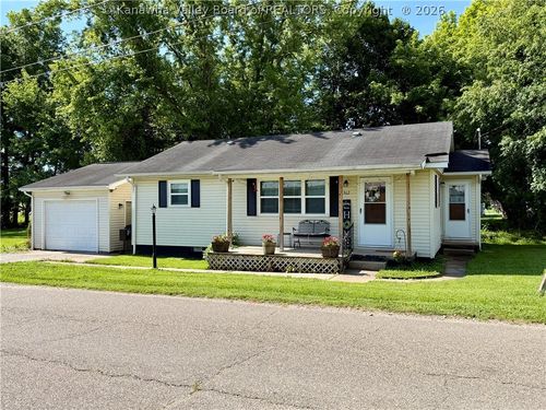 512 Burdette St, Point Pleasant, WV, 25550-1833 | Card Image