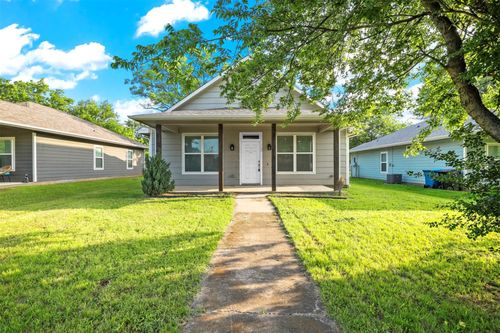 727 W Morton St, Denison, TX, 75020-2215 | Card Image