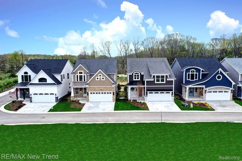 213 Mountain View Ln, Milford, MI, 48380 | Card Image