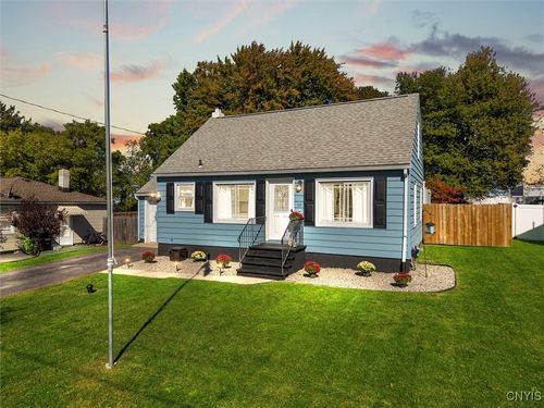 112 Kendall Dr W, East Syracuse, NY, 13057-2630 | Card Image