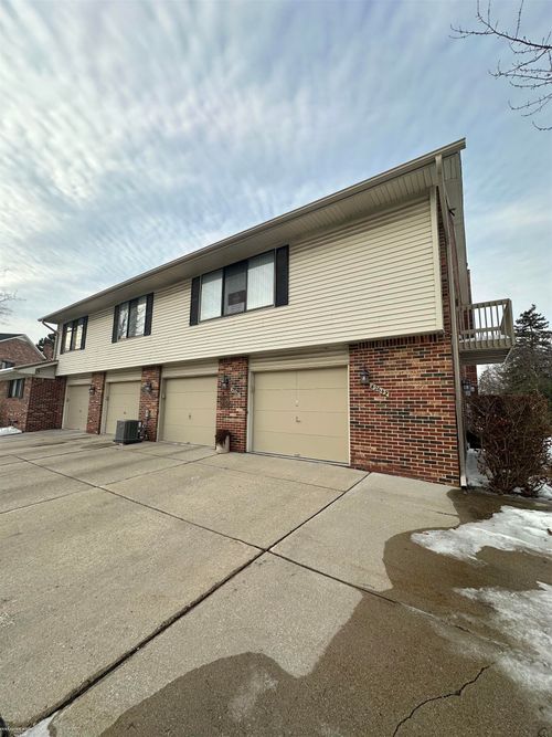 42649 Jeanette Cir, Clinton Twp, MI, 48038-1723 | Card Image