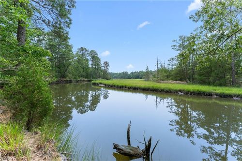 000 Five Gables Woodlands, Gloucester, VA, 23061 | Card Image