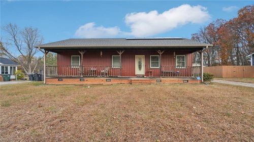 4102 Pineneedle Dr, Greensboro, NC, 27405-2934 | Card Image