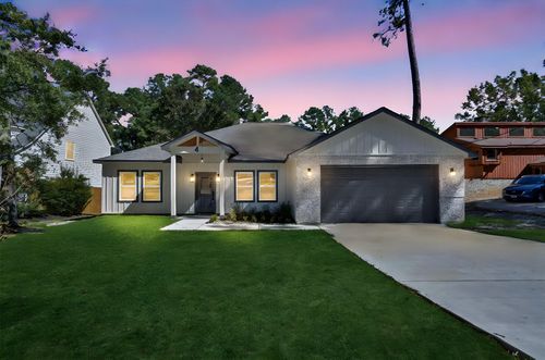 4 Hanover Ln, Panorama Village, TX, 77304-1119 | Card Image