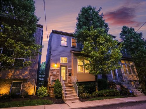 463 Wyola St, Mt Washington, PA, 15211-1135 | Card Image