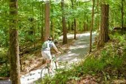 341 Retreat Trl, LaGrange, GA, 30240-9079 | Card Image