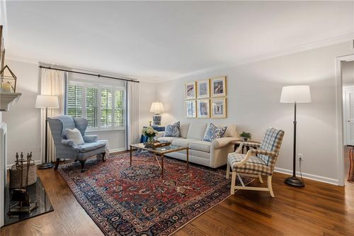21 Glenald Way Nw, Atlanta, GA, 30327-4057 | Card Image