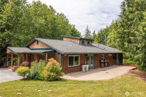 25451 Lake Cavanaugh Rd, Mount Vernon, WA, 98274-8094 | Card Image