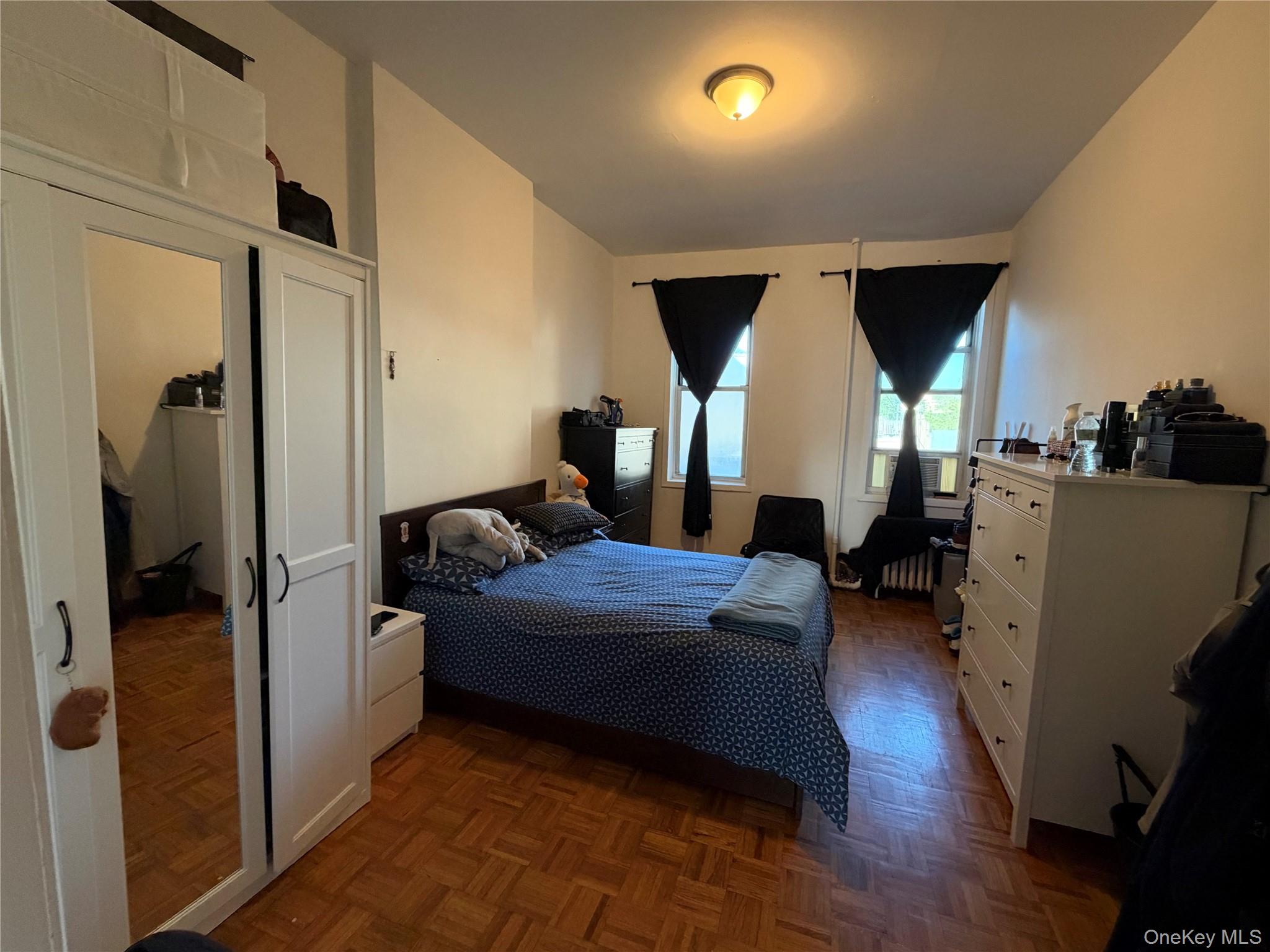 Commercial Sale in New York 3