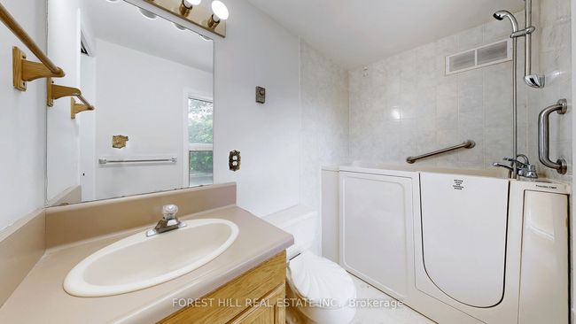 46 Maplewood Dr, House other with 5 bedrooms, 3 bathrooms and 5 parking in Amaranth ON | Image 14