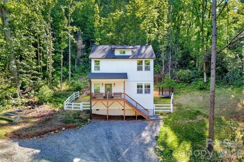 215 David Ridge Rd, Black Mountain, NC, 28711-0736 | Card Image