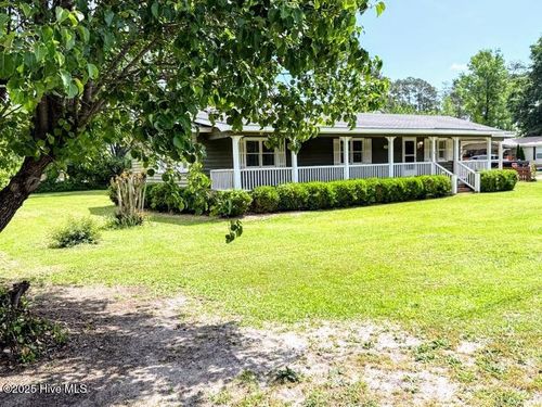 556 W 2nd St, Garland, NC, 28441-9522 | Card Image