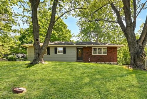 509 Topeka Ave, Leavenworth, KS, 66048-2258 | Card Image