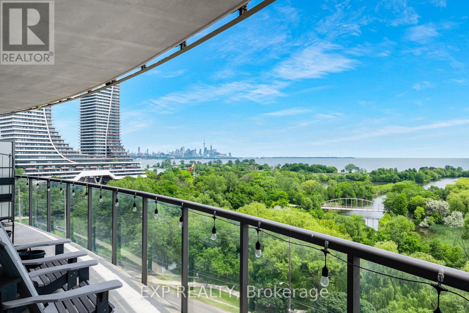 Residential in Toronto (Mimico) 2