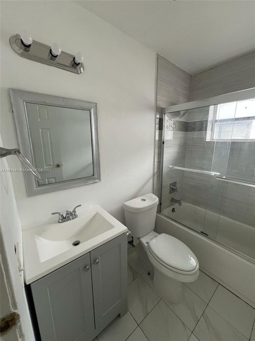 apt-1-608 Nw 3rd Ave, Hallandale Beach, FL, 33009-3389 | Card Image