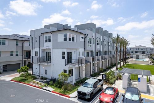 1302 W Bushell St, Anaheim, CA, 92805-6582 | Card Image