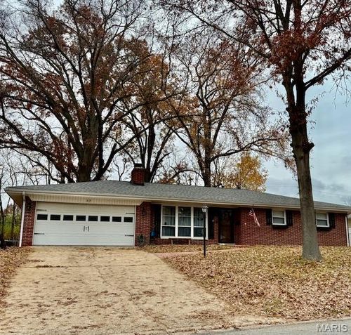 37 Dorchester Dr, Belleville, IL, 62223-2607 | Card Image