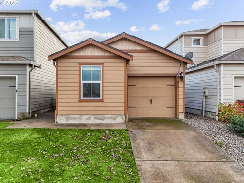 902 S View Dr, Molalla, OR, 97038-9050 | Card Image