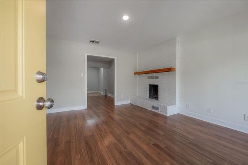1306 E 23rd Ave, TAMPA, FL, 33605-1728 | Card Image