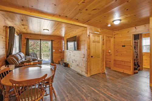 21-20-21 Johnson Ln, Colebrook, NH, 03576-4701 | Card Image