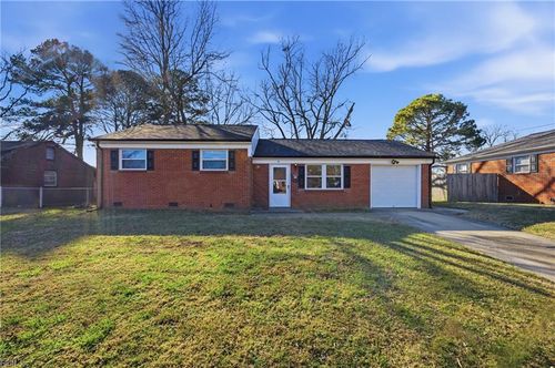 19 Plantation Dr, Hampton, VA, 23669-2327 | Card Image