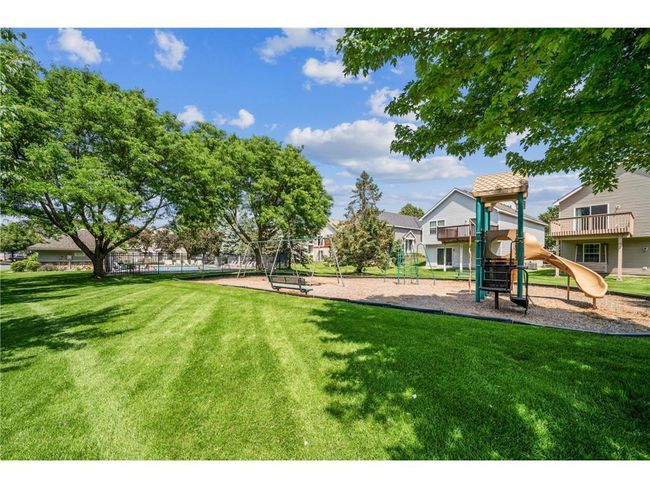 7371 Devin Ln, Townhouse with 3 bedrooms, 3 bathrooms and null parking in Shakopee MN | Image 34