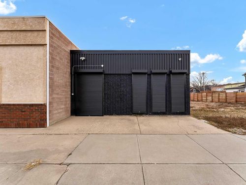 745 2 Street Se, Medicine Hat, AB, T1A0E2 | Card Image