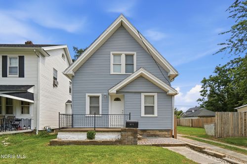 815 Woodsdale Ave, Toledo, OH, 43609-3051 | Card Image