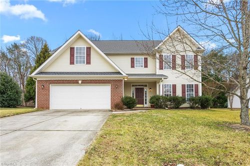 802 Croftwood Dr, Gibsonville, NC, 27249-3365 | Card Image
