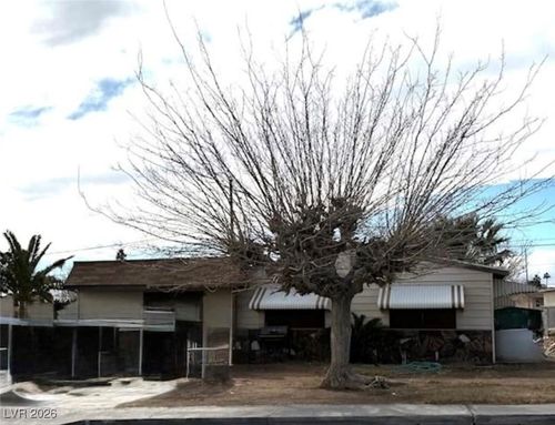 421 Miller Ave, North Las Vegas, NV, 89030-8615 | Card Image