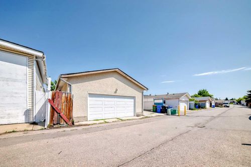 5307 Madigan Dr Ne, Calgary, AB, T2A5T5 | Card Image