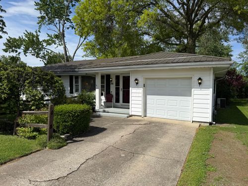 701 Oak Dr, Washington Court House, OH, 43160-1831 | Card Image