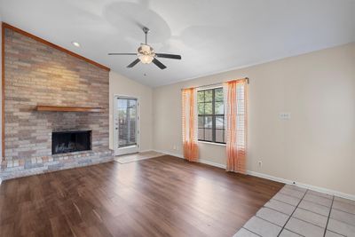 102 - 201 E Noton Street, Condo with 2 bedrooms, 2 bathrooms and 2 parking in Pflugerville TX | Image 3