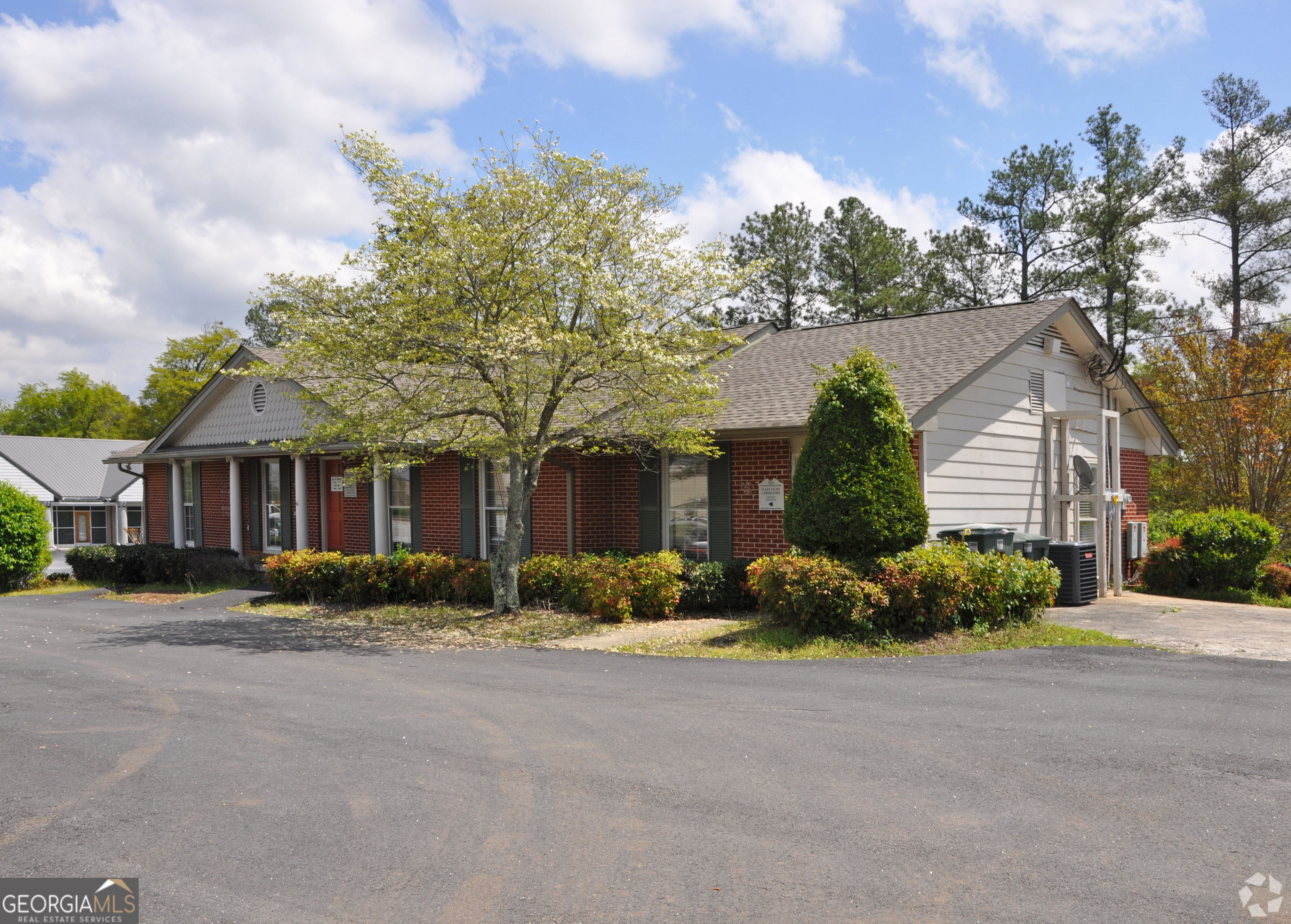 Commercial Sale in Conyers
