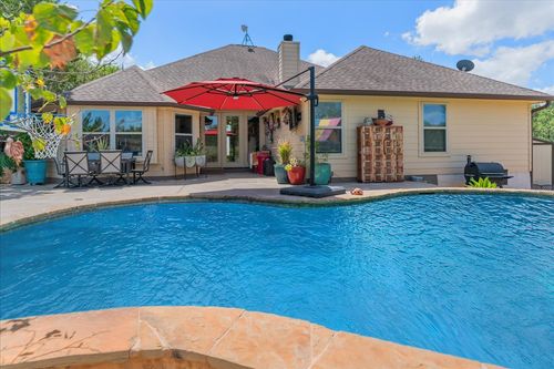 18 Indian Princess, Wimberley, TX, 78676-2158 | Card Image
