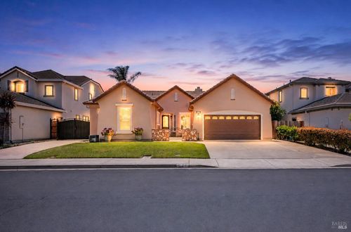 625 Sparrowhawk Dr, Vacaville, CA, 95687-7773 | Card Image