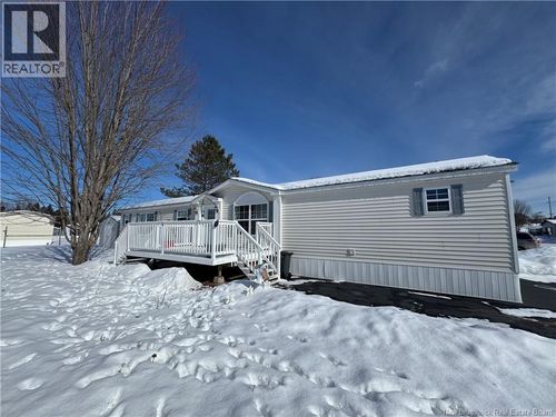 33 First St, Sussex Corner, NB, E4E2W2 | Card Image