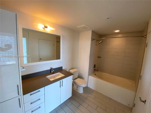 apt-2703-999 Sw 1st Ave, Miami, FL, 33130-3490 | Card Image
