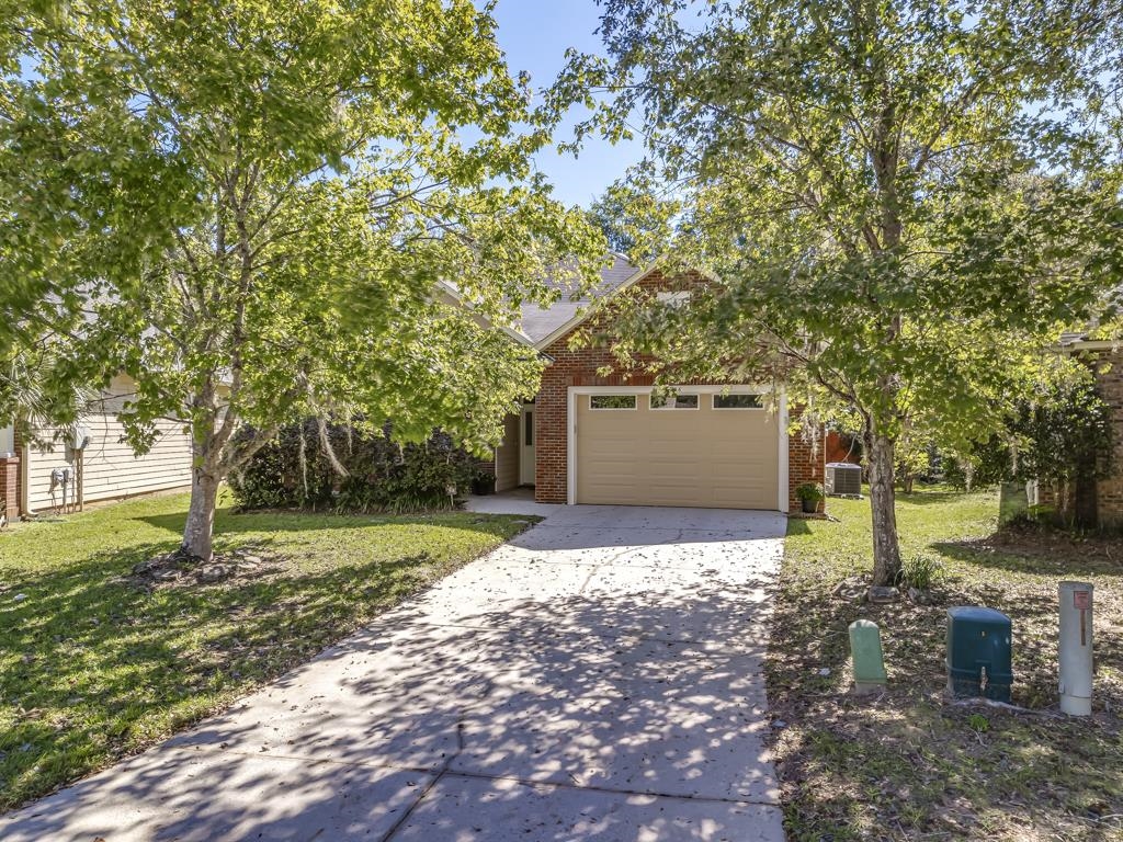 Hampton Hill Cir, Tallahassee, FL 32311