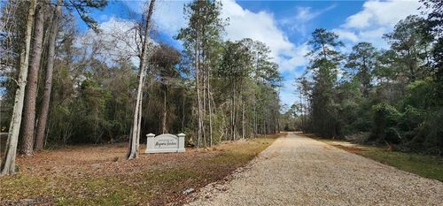 19551 Southern Pine St St, Covington, LA, 70433 | Card Image