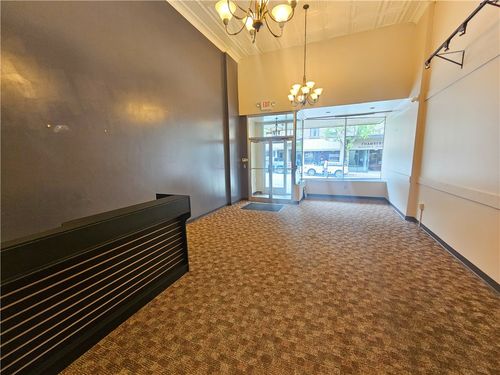 32 N Main St, Washington, PA, 15301-4508 | Card Image