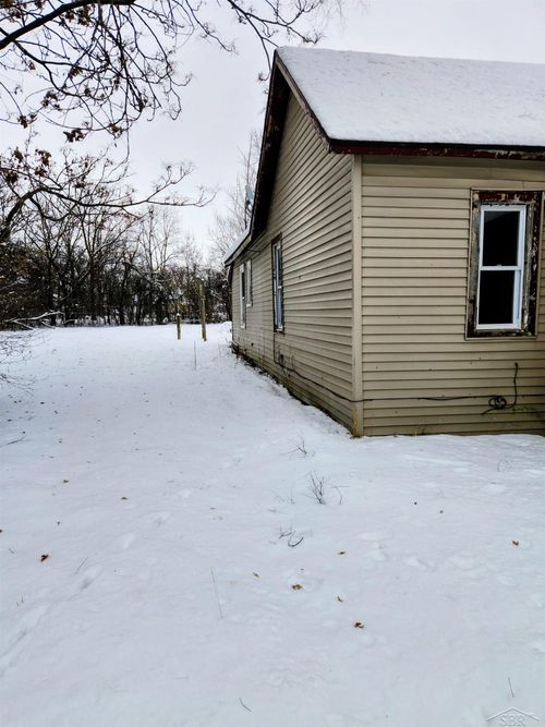 1524 Fenton St, Saginaw, MI, 48601-3040 | Card Image