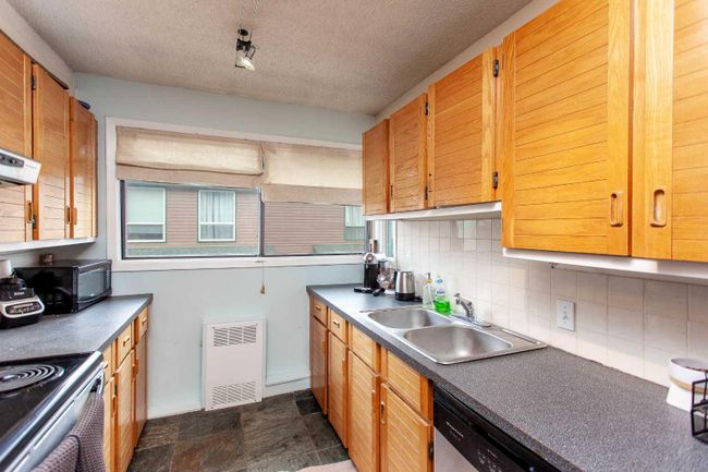 18 - 2400 15 Street Sw, Home with 2 bedrooms, 1 bathrooms and 1 parking in Calgary AB | Image 9