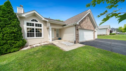 146 Parkview Dr, Oregon, IL, 61061-1049 | Card Image