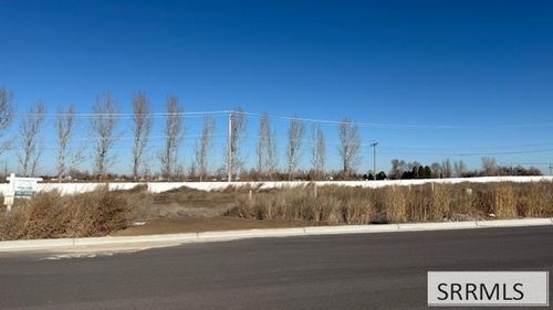 395 Birdie Thompson Dr, Idaho Falls, ID, 83401-1128 | Card Image